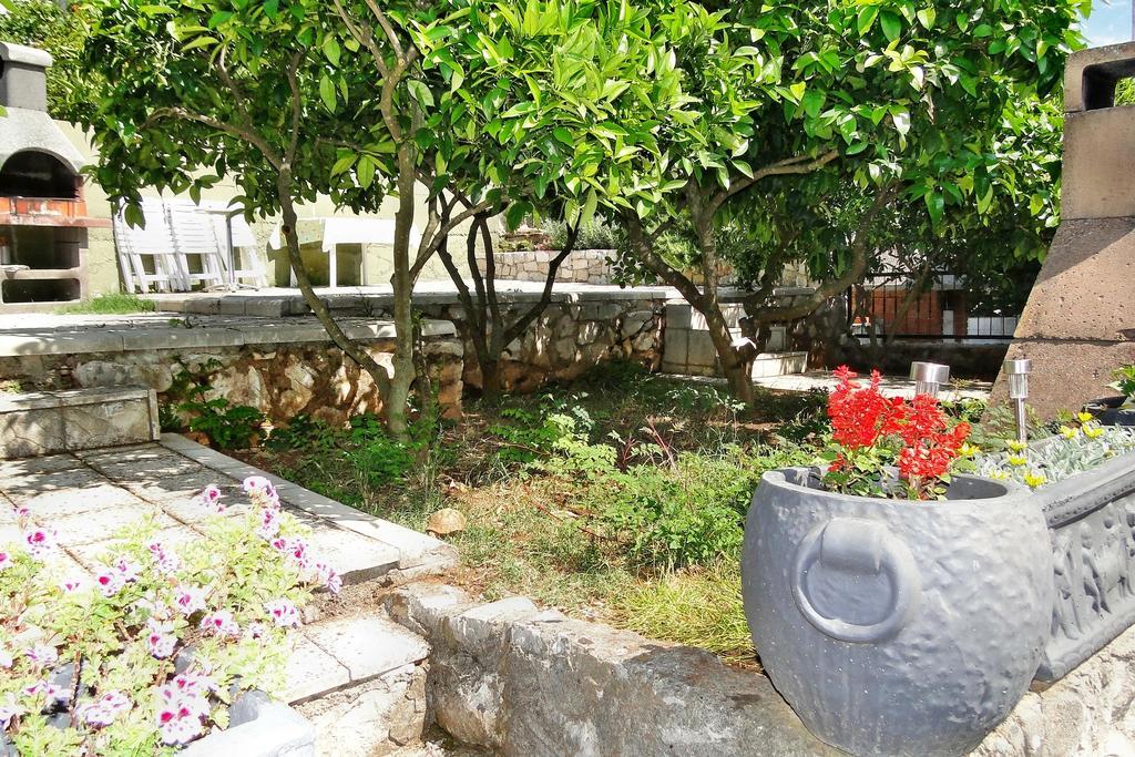 Holiday Home Apartment Tedo Клек Экстерьер фото