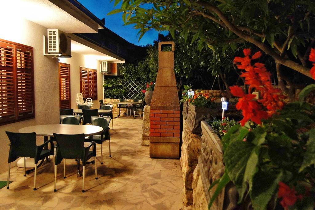 Holiday Home Apartment Tedo Клек Экстерьер фото