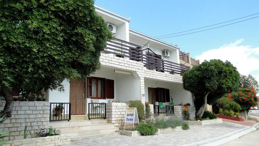 Holiday Home Apartment Tedo Клек Экстерьер фото