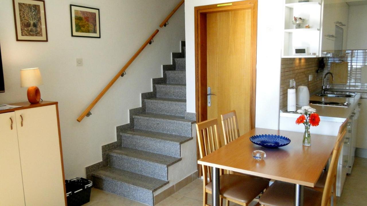 Holiday Home Apartment Tedo Клек Экстерьер фото